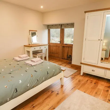 Holiday home Hollowgill Barn *